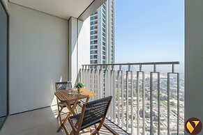 Vogue | Downtown with Direct Access to Dubai Mall