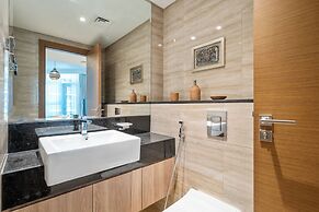 Sophisticated Studio Escape – Luxury Design
