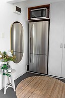 Cozy Beachfront Studio With Aircon