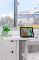 Cozy Beachfront Studio With Aircon