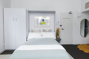 Bright Beachfront Studio With Terrace Aircon