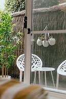 Bright Beachfront Studio With Terrace Aircon