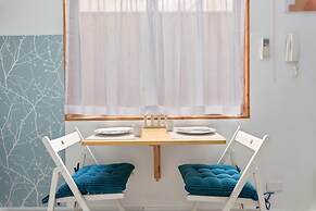 Beach Front Ocean Breeze Studio With Aircon