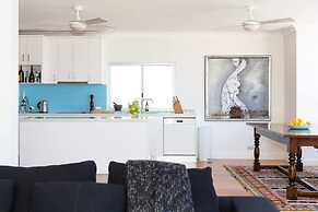 Ocean View Luxury 3 Bedroom Home With Balcony
