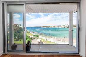 Ocean View Luxury 3 Bedroom Home With Balcony