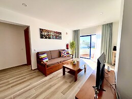 Vilamoura Design 2 by Homing