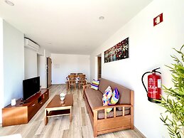 Vilamoura Design 2 by Homing