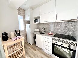 Vilamoura Design 2 by Homing