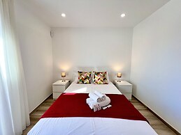 Vilamoura Design 2 by Homing