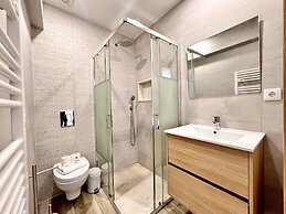 Vilamoura Design 2 by Homing