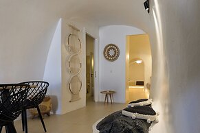 Anaktos Cave Houses