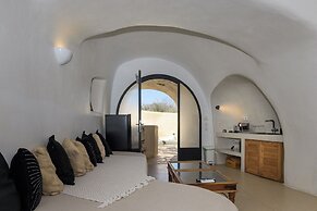 Anaktos Cave Houses