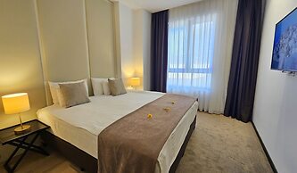 Royalis Suites Rafailovici - Beachfront Sea View Apartments