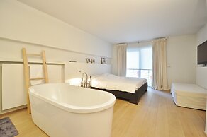 Apartment in Duinbergen by the Seafront