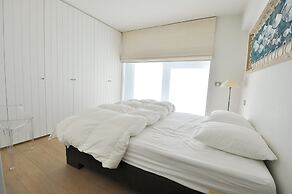 Apartment in Duinbergen by the Seafront
