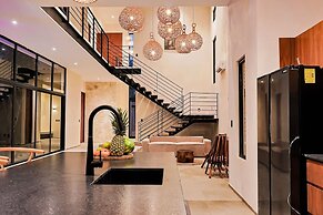 House Tulum Chic and Spacious Villa in the Jungle