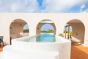 Chic Tulum Retreat With Splash Pool
