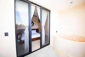 Chic Tulum Retreat With Splash Pool