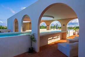 Stylish Tulum Retreat With Private Pool & Terrace
