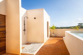 Stylish Tulum Retreat With Private Pool & Terrace