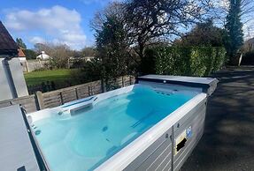 Bristol Blissful Retreat - 6 Bedrooms