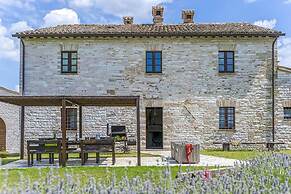 Checello 12 in Cagli