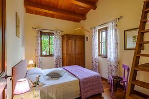 Casale Partemio 8 Marche Holiday Villas
