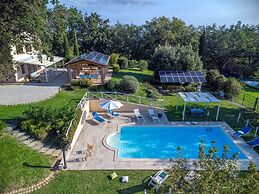 Casale Partemio 8 Marche Holiday Villas