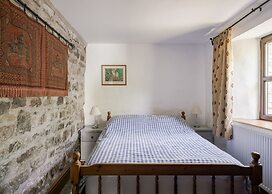 Coach House