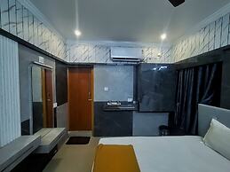 Hotel Govind Heights