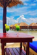 Hotel Azul Resort