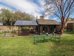 Snape Castle Garden Lodge