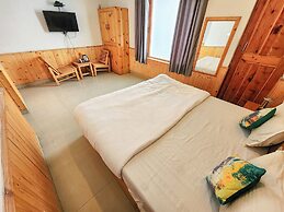 Singh Saab Rooms & Cafe