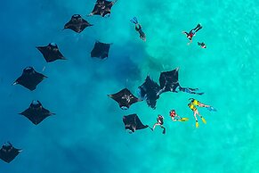 Wings by Hawks Hotels Kamadhoo Baa Atoll