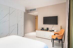 Wings by Hawks Hotels Kamadhoo Baa Atoll