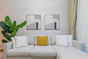 Modern Luxury 1BR Apt with Canal Panorama