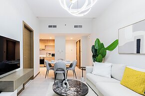 Modern Luxury 1BR Apt with Canal Panorama