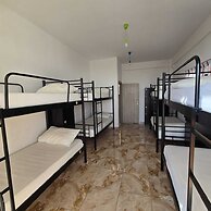 Lazy Roo Hostel Saranda