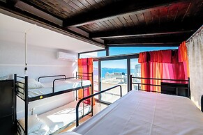 Lazy Roo Hostel Saranda