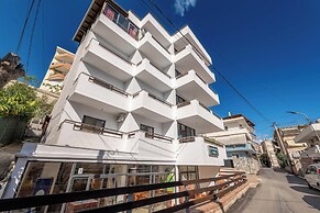 Lazy Roo Hostel Saranda