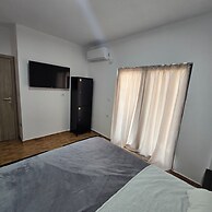 Lazy Roo Hostel Saranda