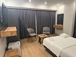 Highway 34 Hotel