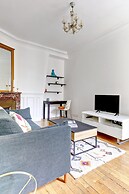 Elegant 1BR Steps to Marais & Louvre