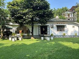 Thomasz Lodge