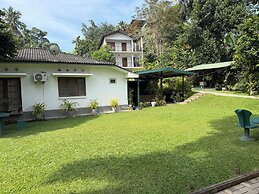 Thomasz Lodge