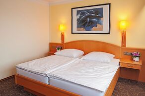 LuCA HOTEL