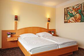 LuCA HOTEL