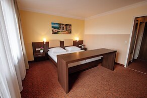 LuCA HOTEL
