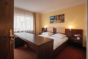 LuCA HOTEL