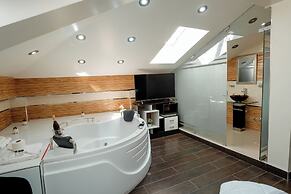 HOTEL MELTHON CLASS